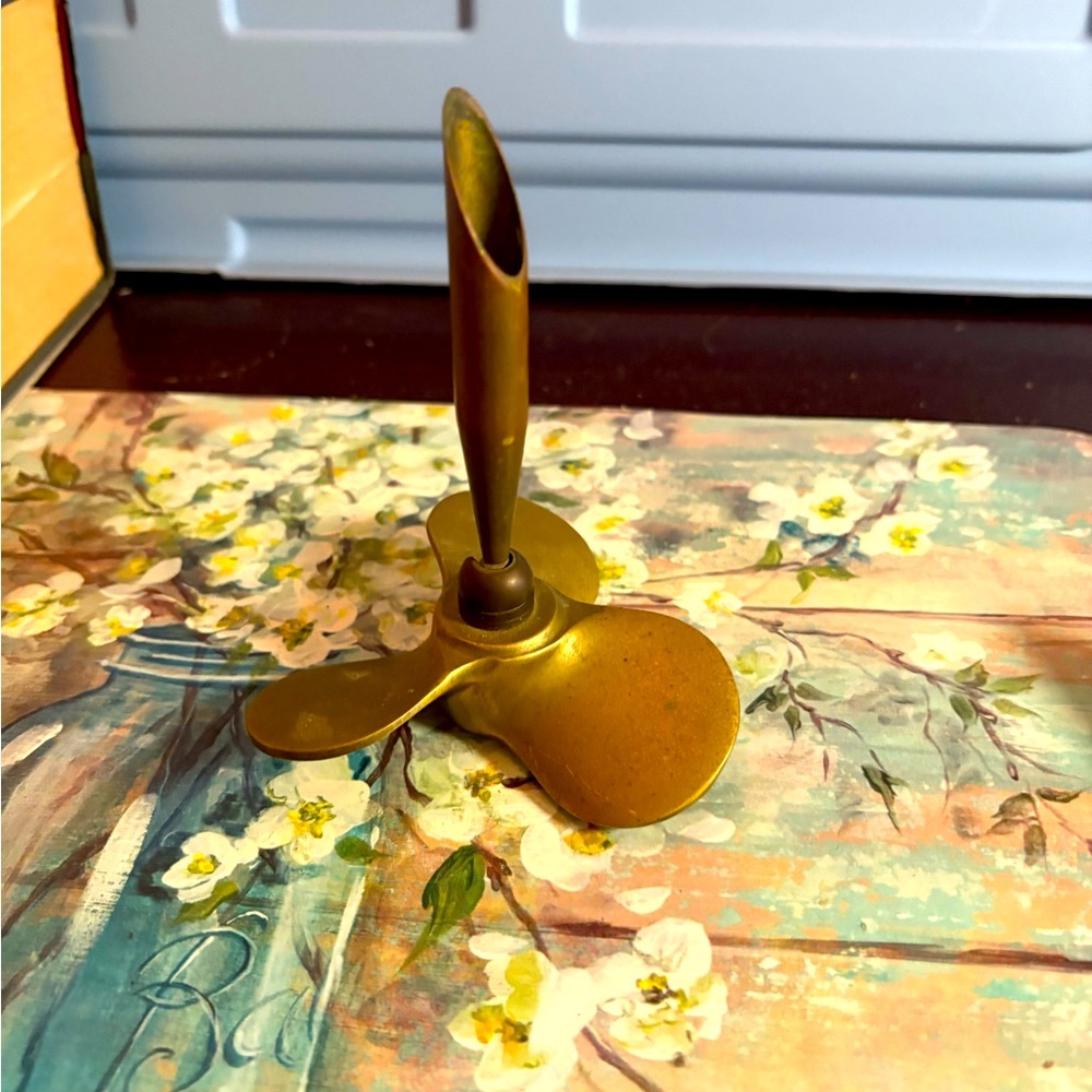Vintage Brass Cast Boat Propeller Pen Holder